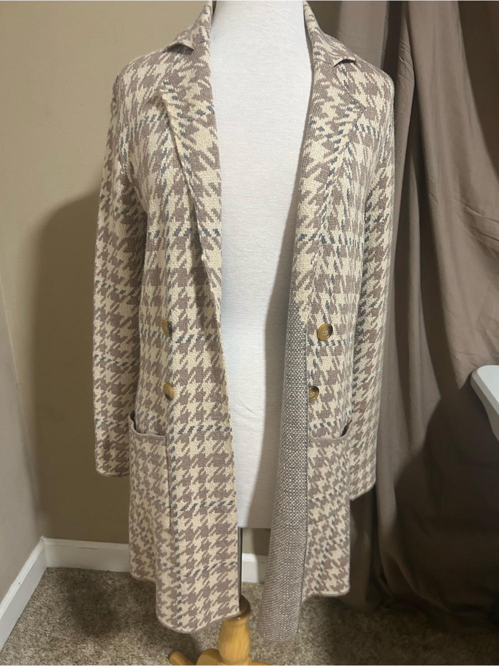 BE COOL Houndstooth Long Cardigan - Beige & Cream